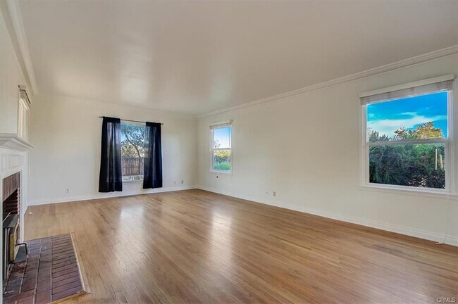 Building Photo - 10847 Balboa Blvd