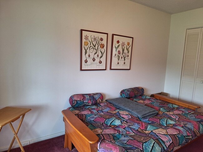 Building Photo - 53 Brighton B