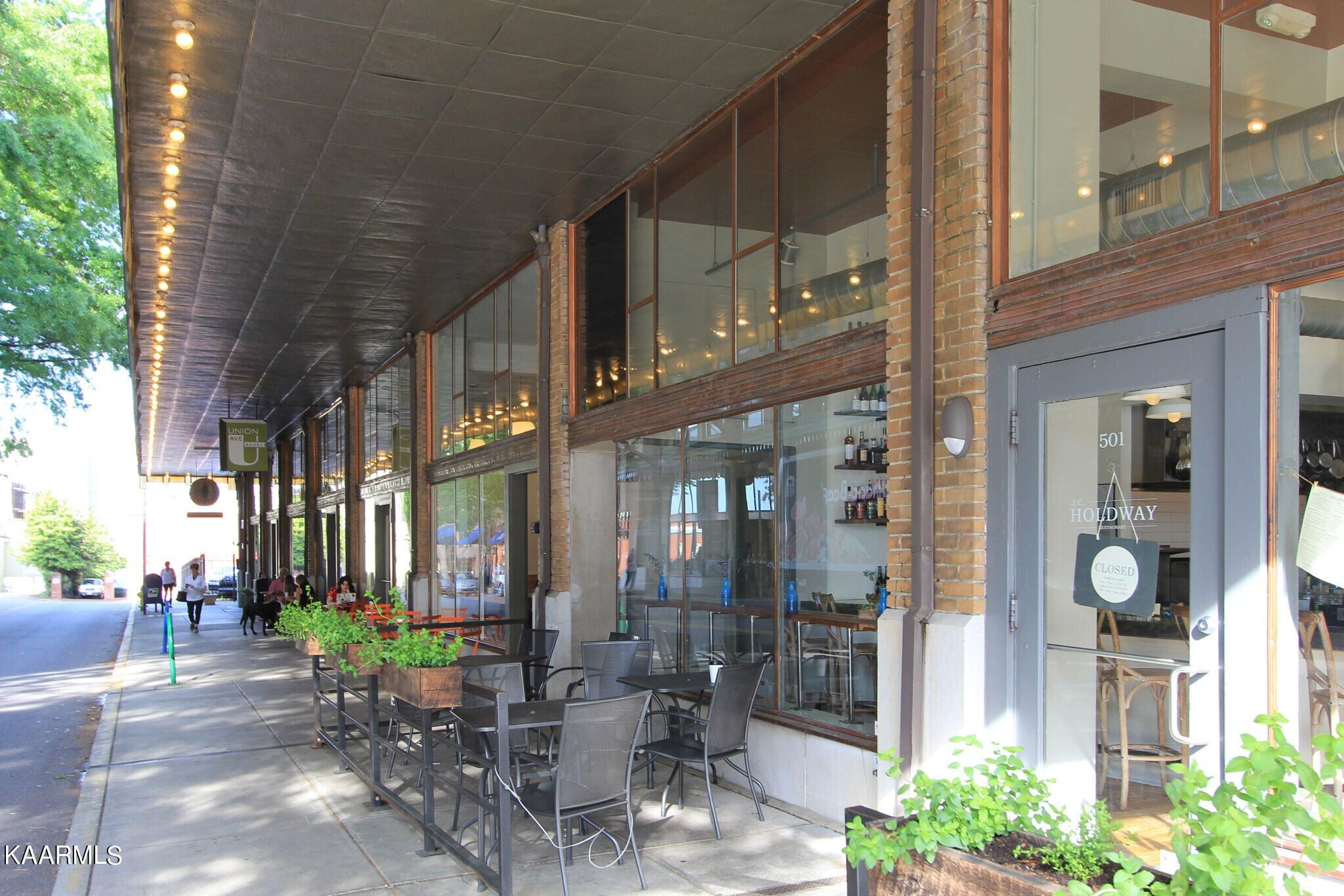 Building Photo - 505 Union Ave