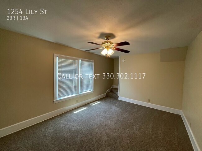 Building Photo - 1254 Lily St