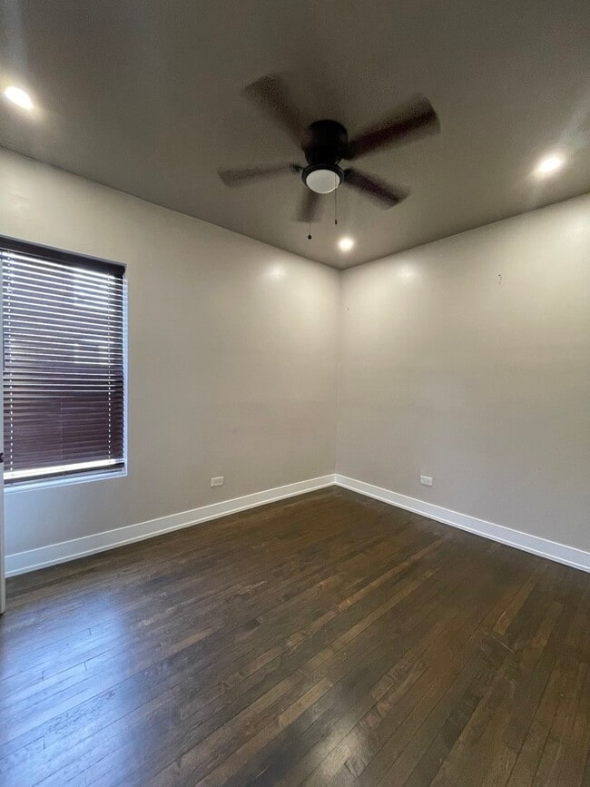 Building Photo - 1428 S Central Park Ave