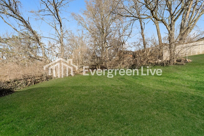 Building Photo - 3454 Robinet Dr