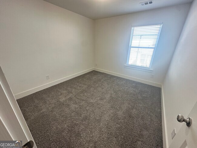 Building Photo - 62-62 Garrison Dr