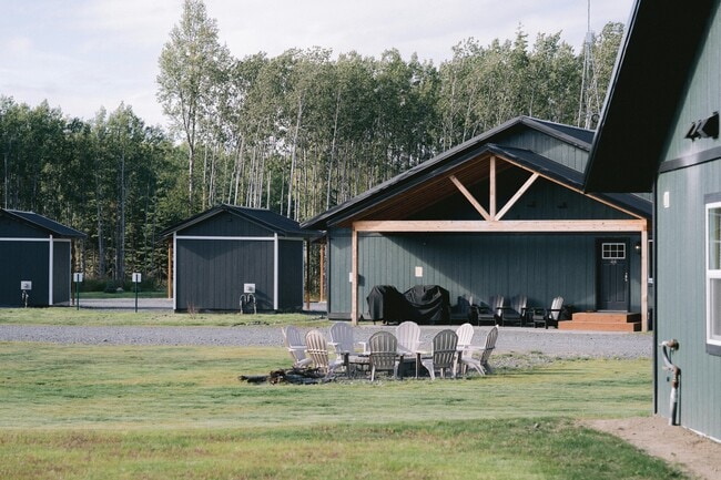 Building Photo - 48561 Rustic Ave