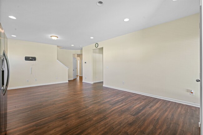 Building Photo - 230 Timberline Oak Dr