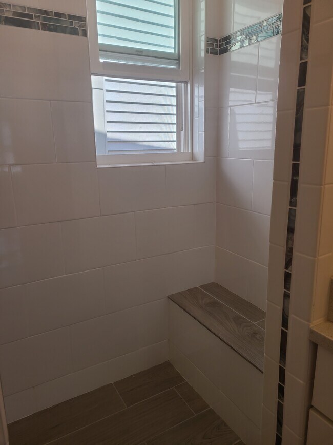 Building Photo - 1015 Watson St SW