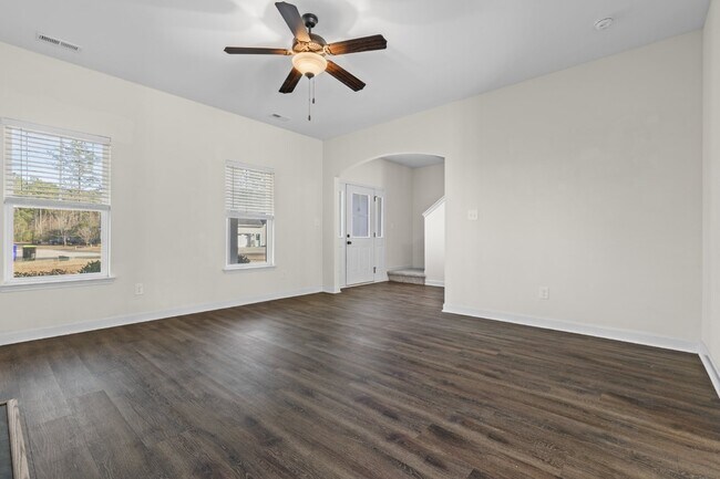 Building Photo - Evans Crossing