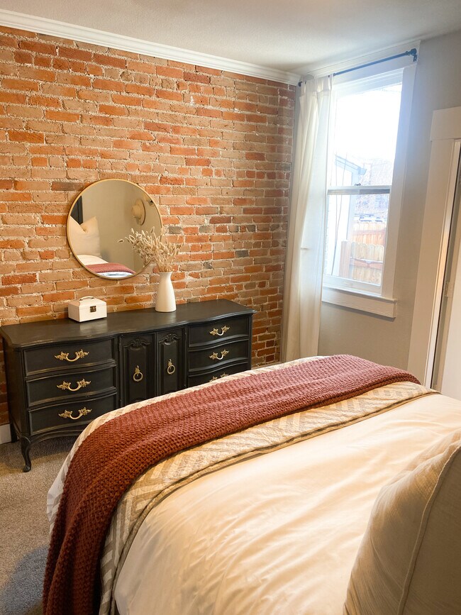 Building Photo - 3009 California St