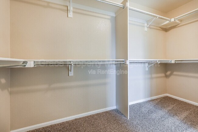 Building Photo - 16270 E 106th Way