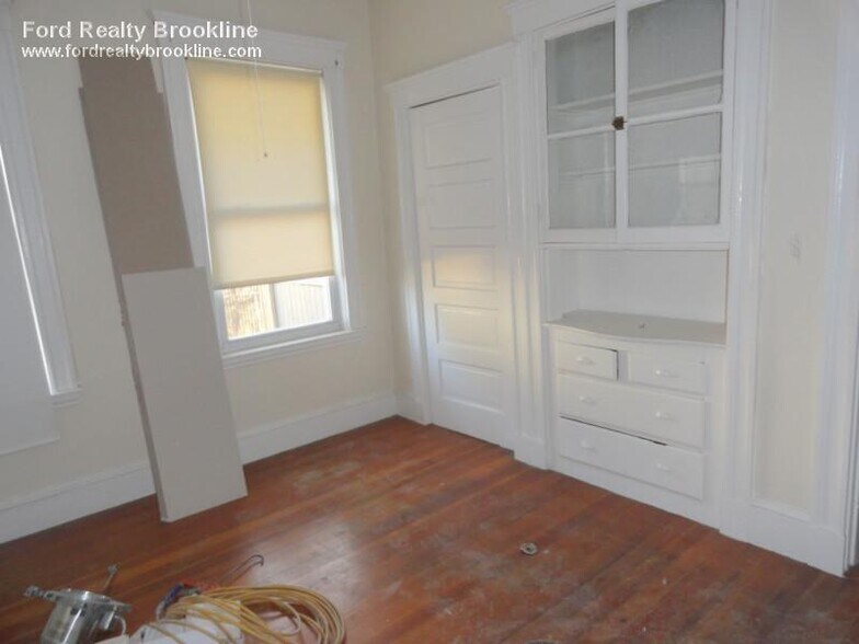 Building Photo - 102 Franklin St