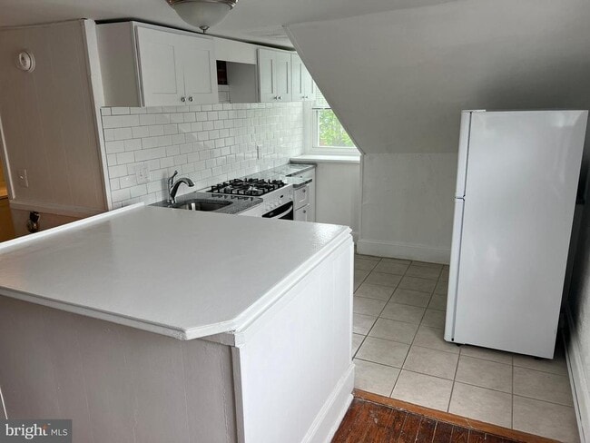 Building Photo - 703 Bethlehem Pike