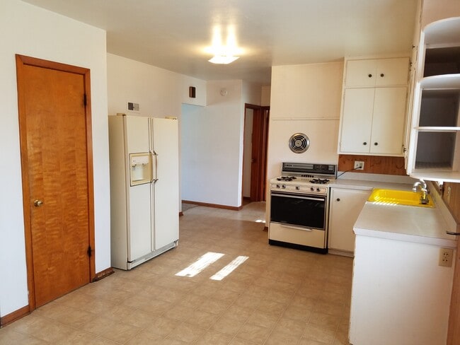 Building Photo - 2209 Franklin St