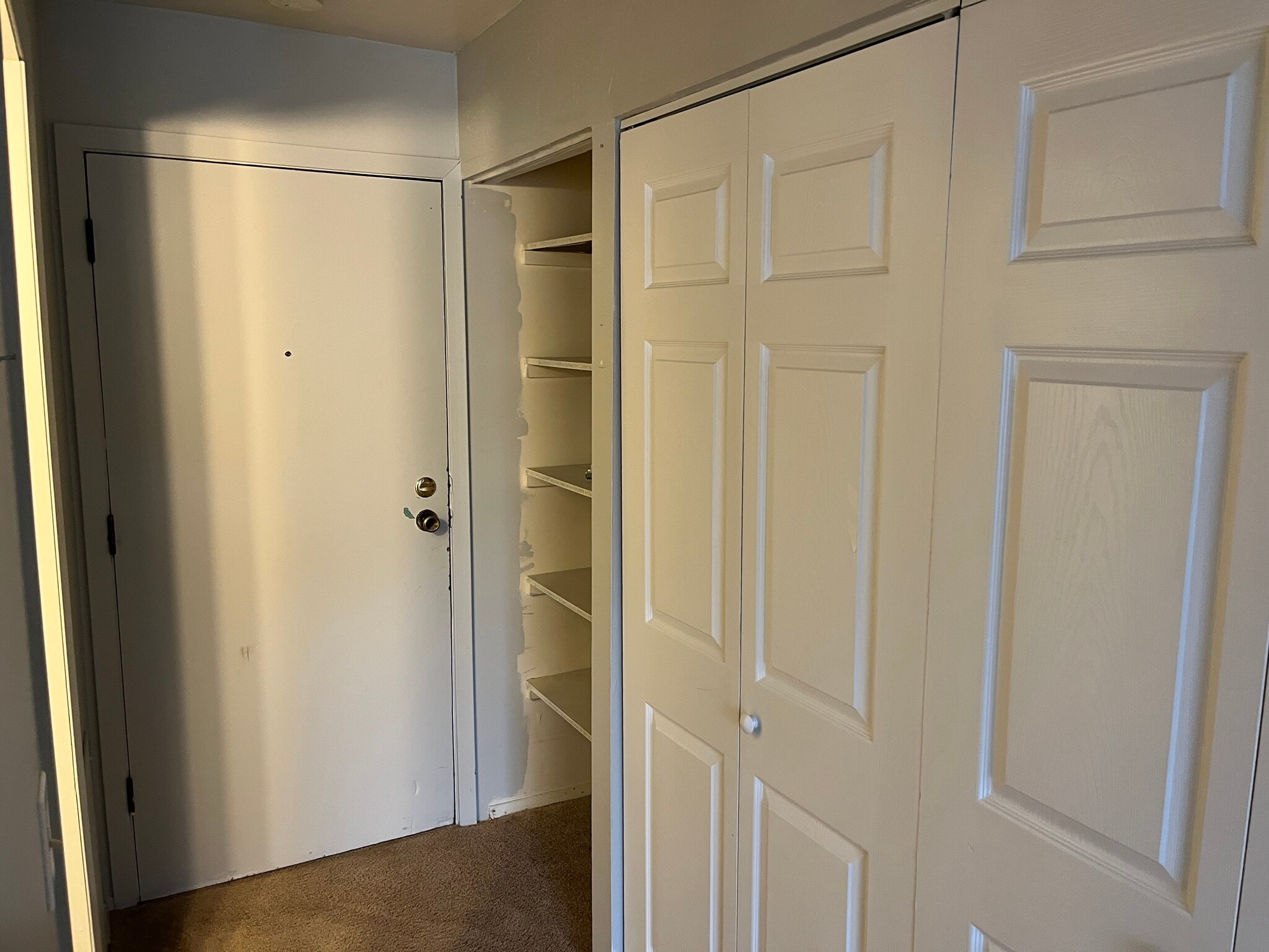 Building Photo - 6516 Lake Rd