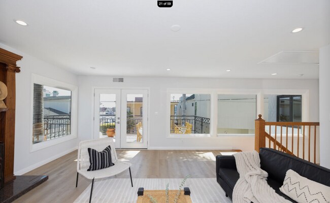 Building Photo - 15 Via Di Roma Walk