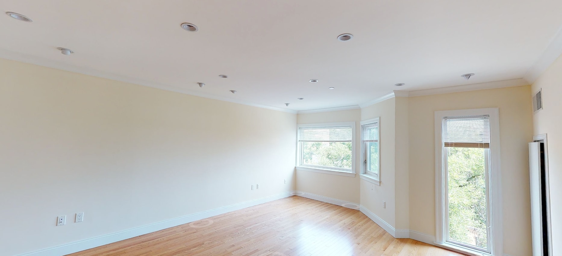 Building Photo - 1441 Beacon St