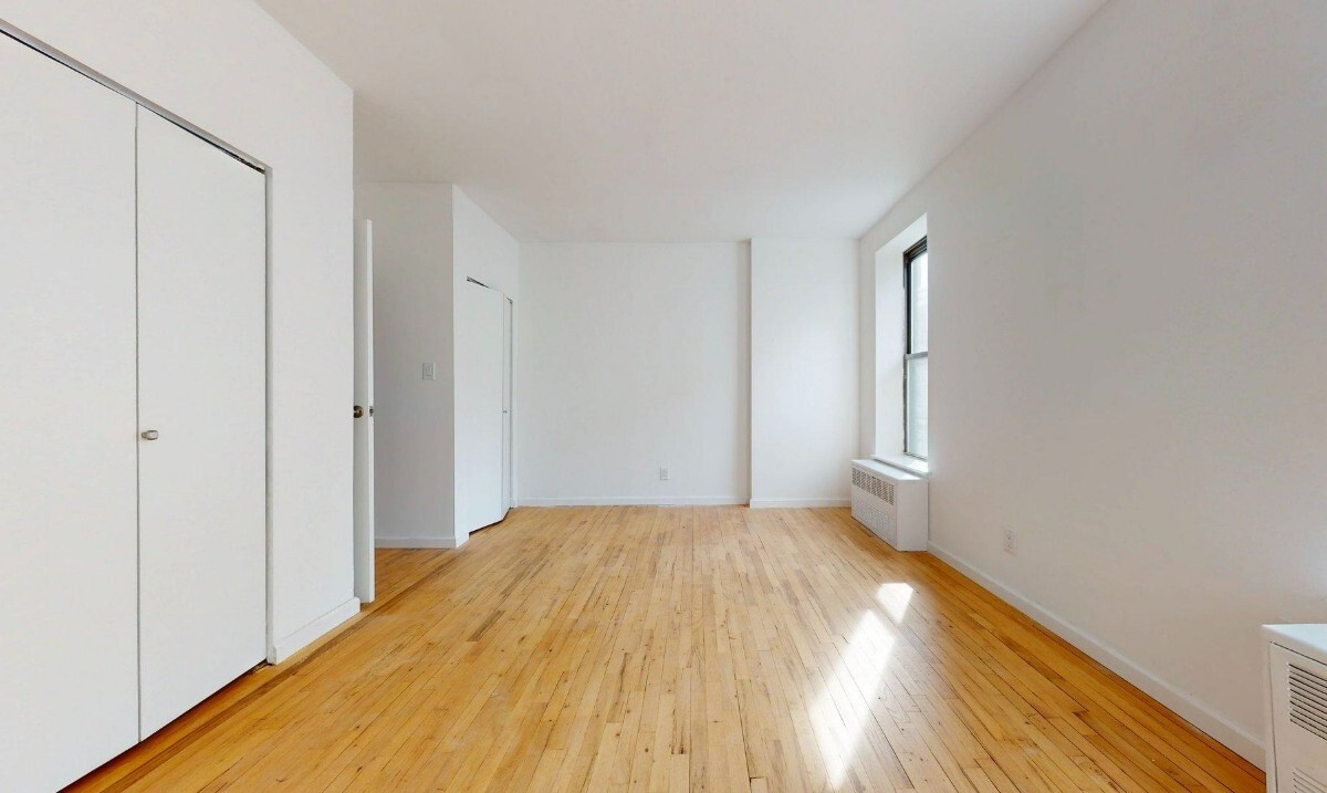 Building Photo - Washington Avenue