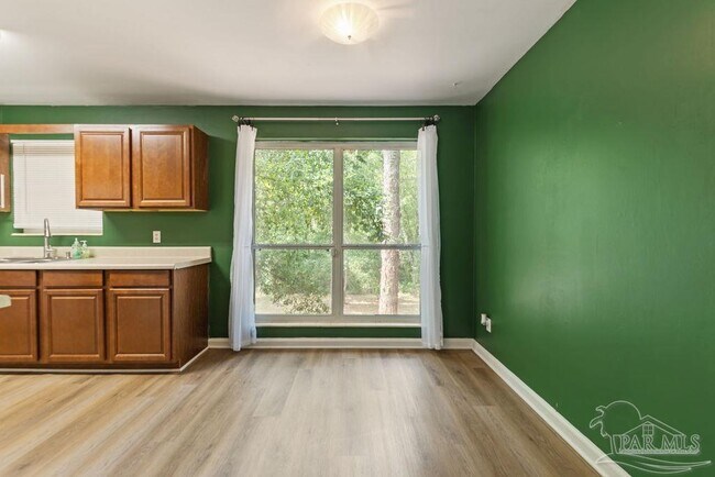 Building Photo - 4936 Springhill Dr