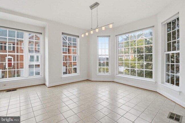 Building Photo - 21770 Ladyslipper Sq