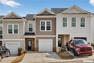 Building Photo - Luxury 3BR Golf Course Townhome in Chimney Oaks – Resort-Style Living