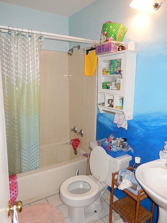 Building Photo - 5800 Doonesbury Ct