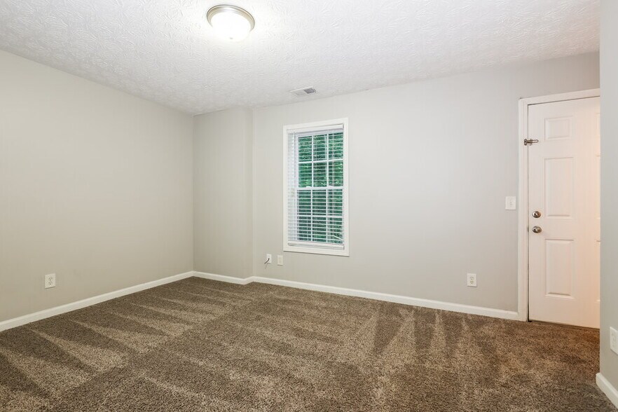 Building Photo - 4047 Riverside Pkwy