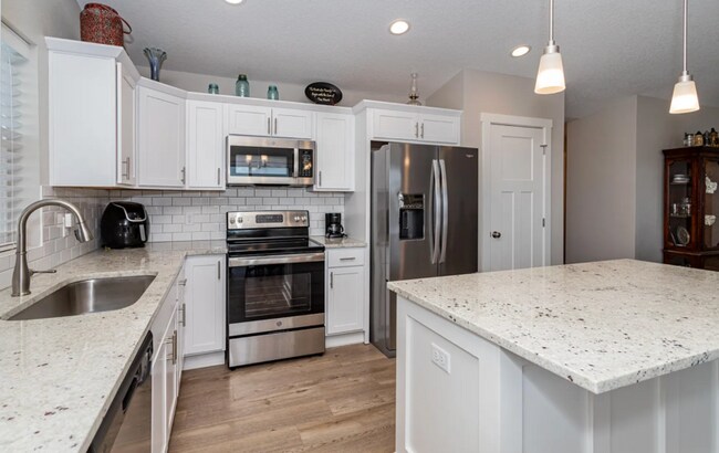 Building Photo - 508 Wicker Dr.