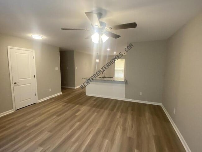 Building Photo - 1307 Lee Mac Dr