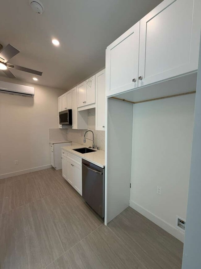 Building Photo - 3328 Altadena Ave.