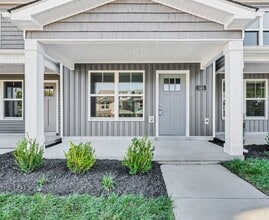 Building Photo - 204 W Point Dr