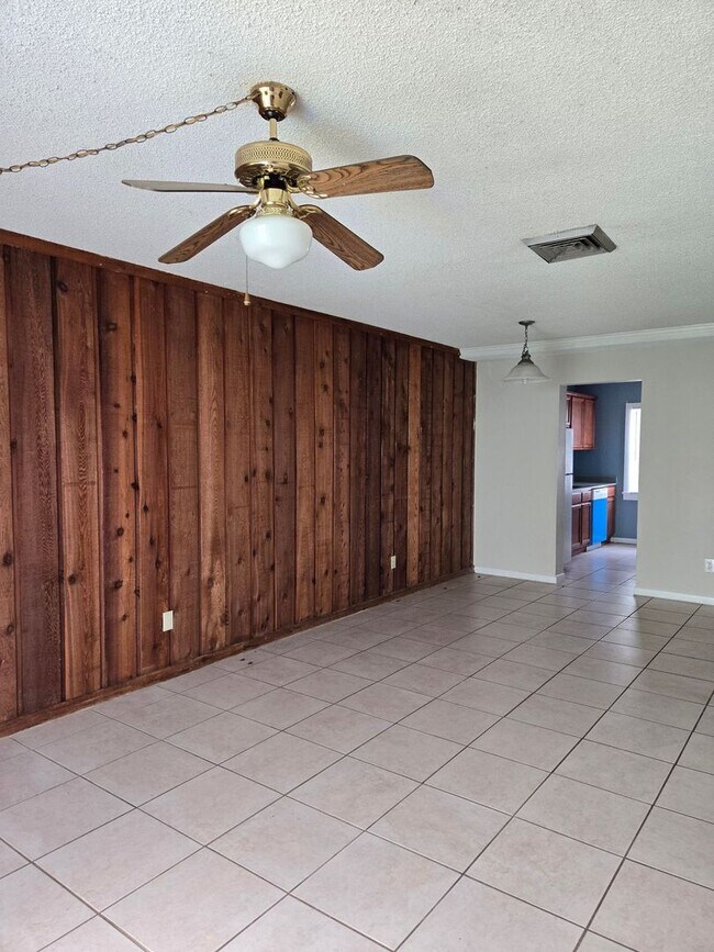 Building Photo - Palms West Condo-Oncu