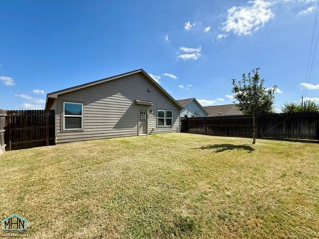 Building Photo - 6610 Hibiscus Falls