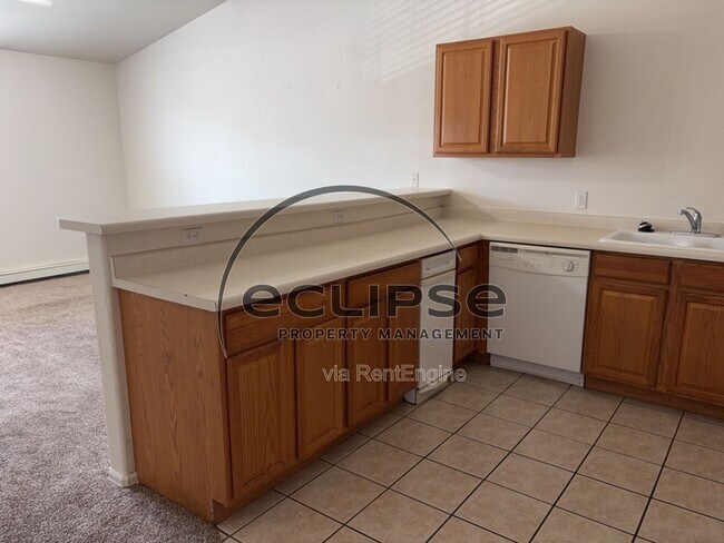 Building Photo - 494 Coronado Way