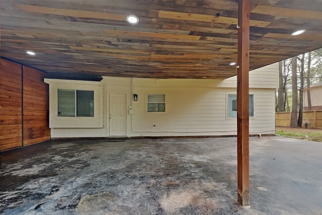 Building Photo - 407 Douglas Fir Dr