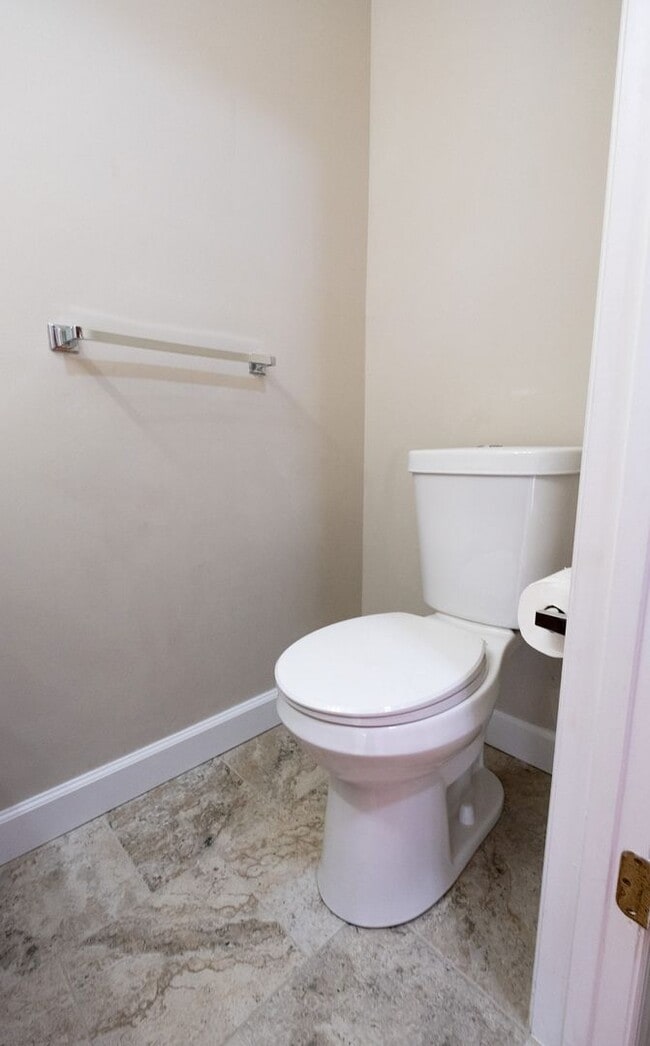 Building Photo - 2BR/2.5BA Townhome – Sweetwater Plantation (West Side)