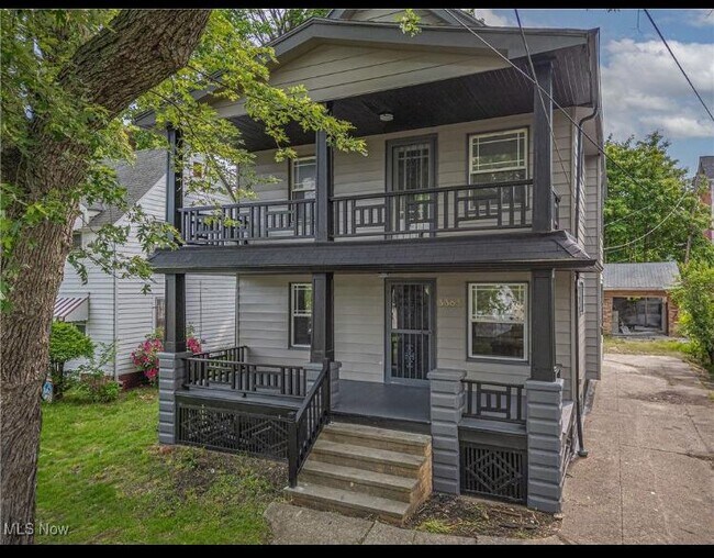 Primary Photo - 3363 E 102nd St