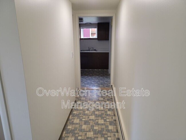 Building Photo - 3405 Oregon Dr
