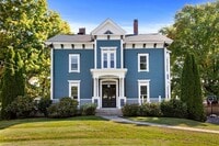 Building Photo - 90 Maple Pl