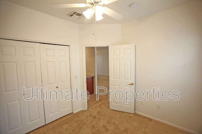 Building Photo - 1505 E Sahuaro Dr