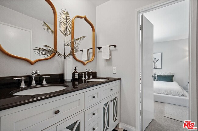 Building Photo - 5025 Dantes View Dr