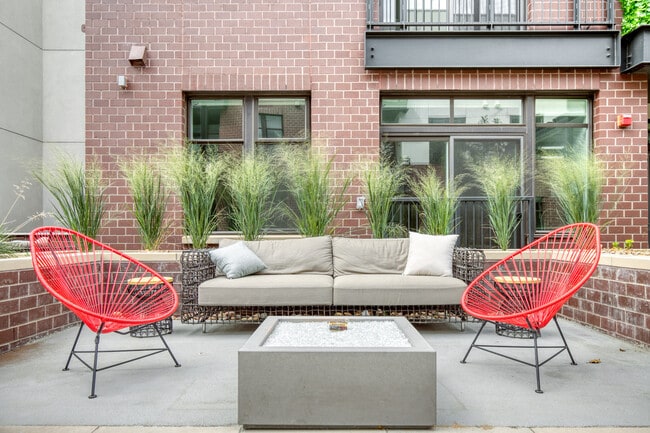 Building Photo - 3000 Pearl Pkwy