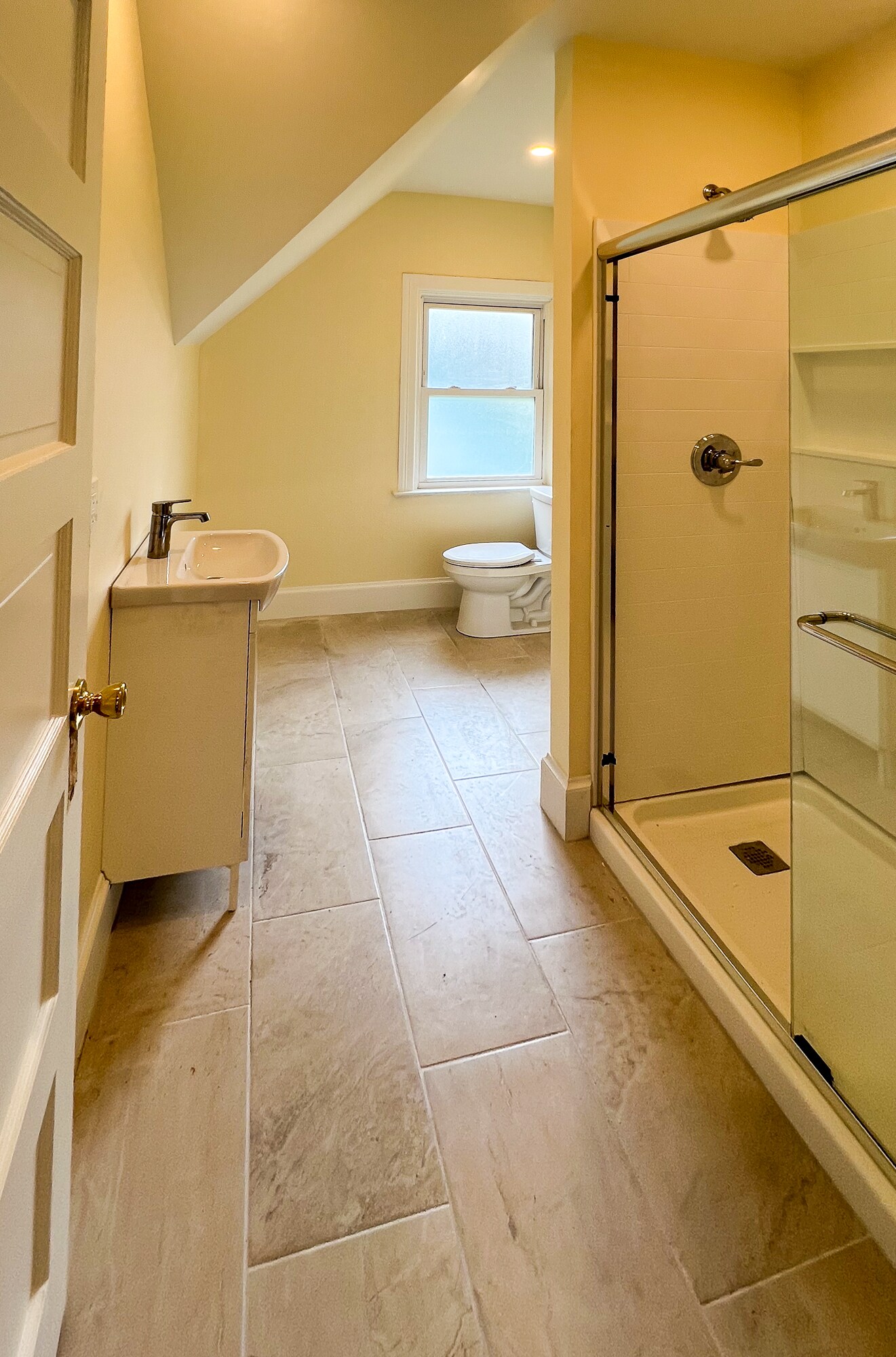 Bathroom - 926 Savannah Ave