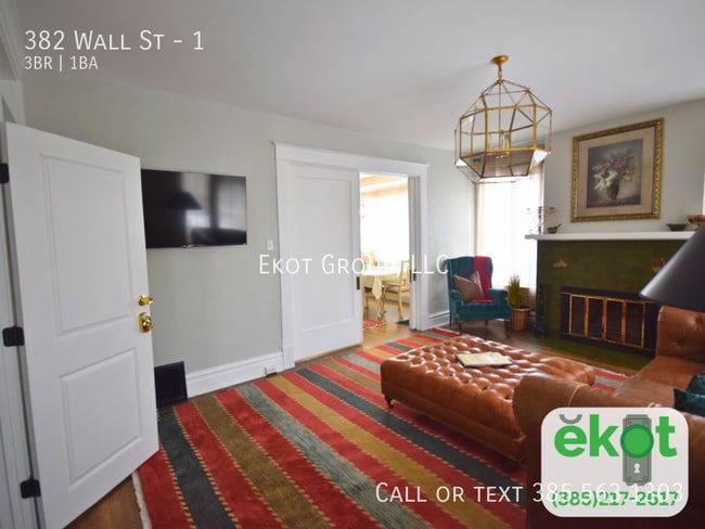 Building Photo - 382 Wall St