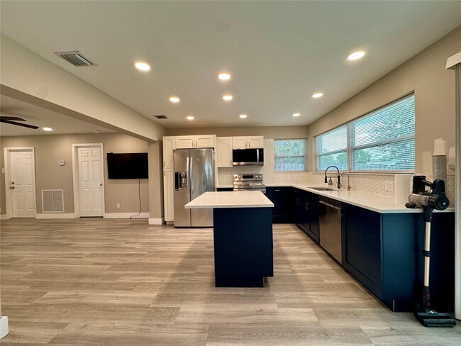 Building Photo - 1871 NW 31st Ct