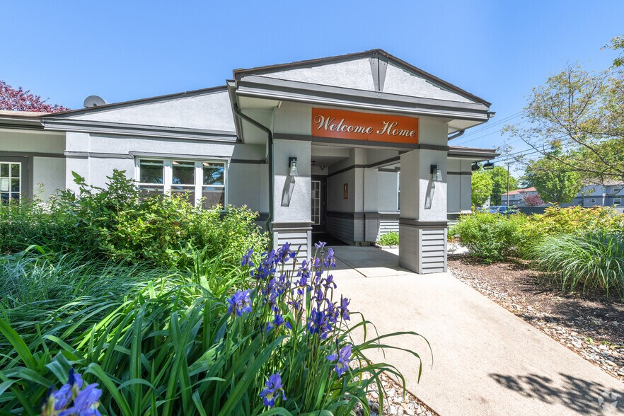 Harbor Village 40 Harbor Village Dr Middletown RI 02842 Apartment