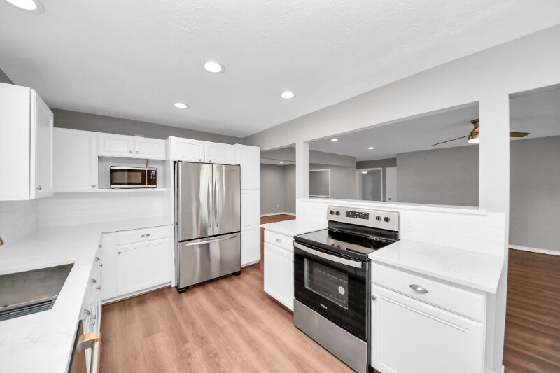 Building Photo - 25603 Pine Acres Cir