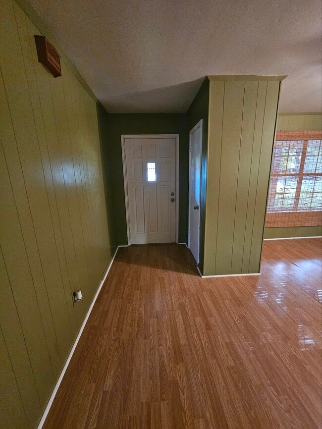 Building Photo - 1128 S Shireview Cir