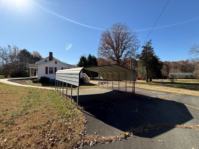 Building Photo - 4230 Hampton Rd