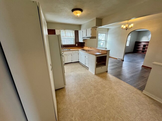 Building Photo - 3 Bedroom 2 Bath in Natrona Heights, PA!