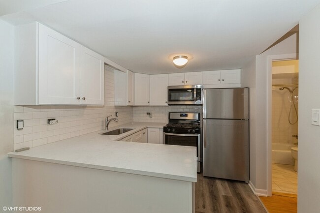 Building Photo - 7138 82nd St