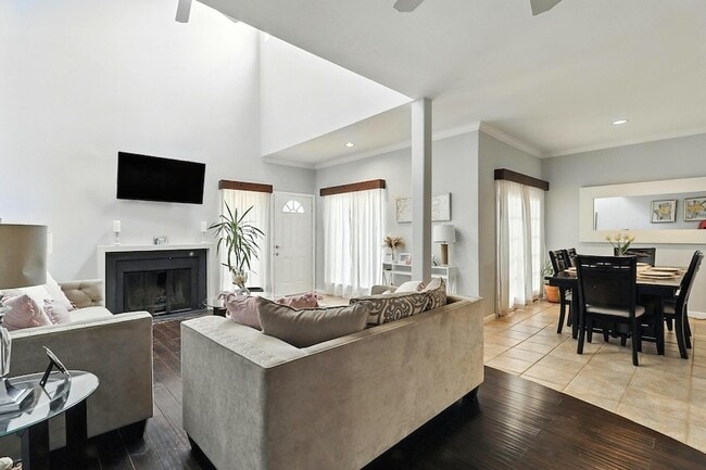 Building Photo - 1532 Prairie Grove Dr